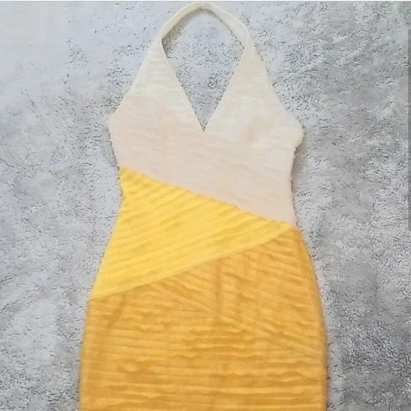 Bebe | Medium, Plunging Deep V Neck, Halter Style, Color Blocking Cocktail Dress - Picture 3 of 10